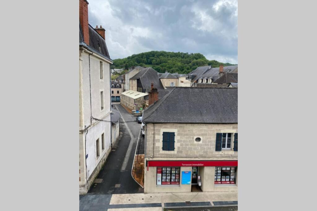 Charmant appartement aux portes du Périgord noir Terrasson Exterior foto